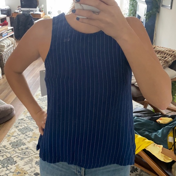 Blue tank with white stripes and button back details - Picture 3 of 4